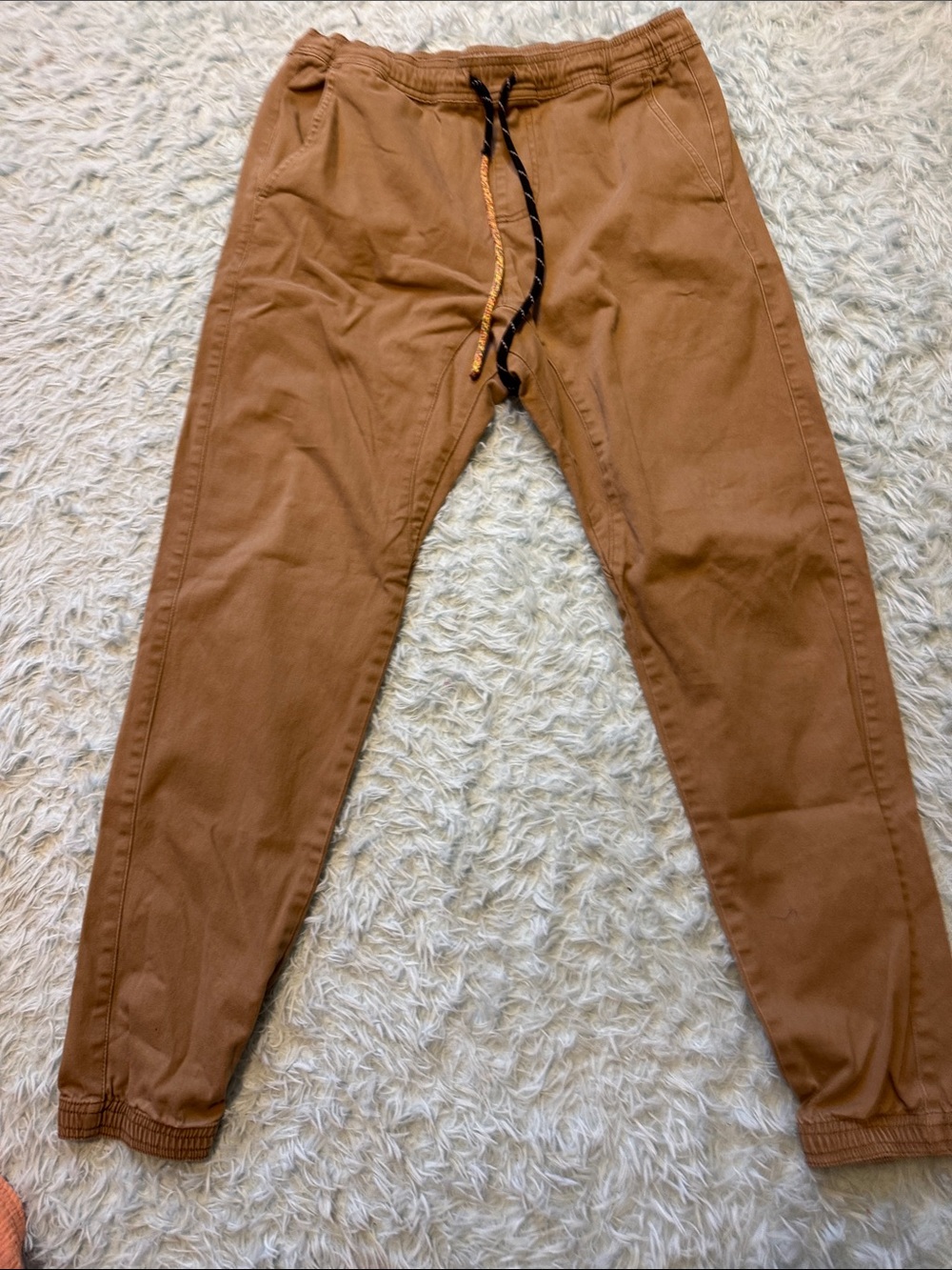 Men's Slim Fit Drawstring Joggers in Brown